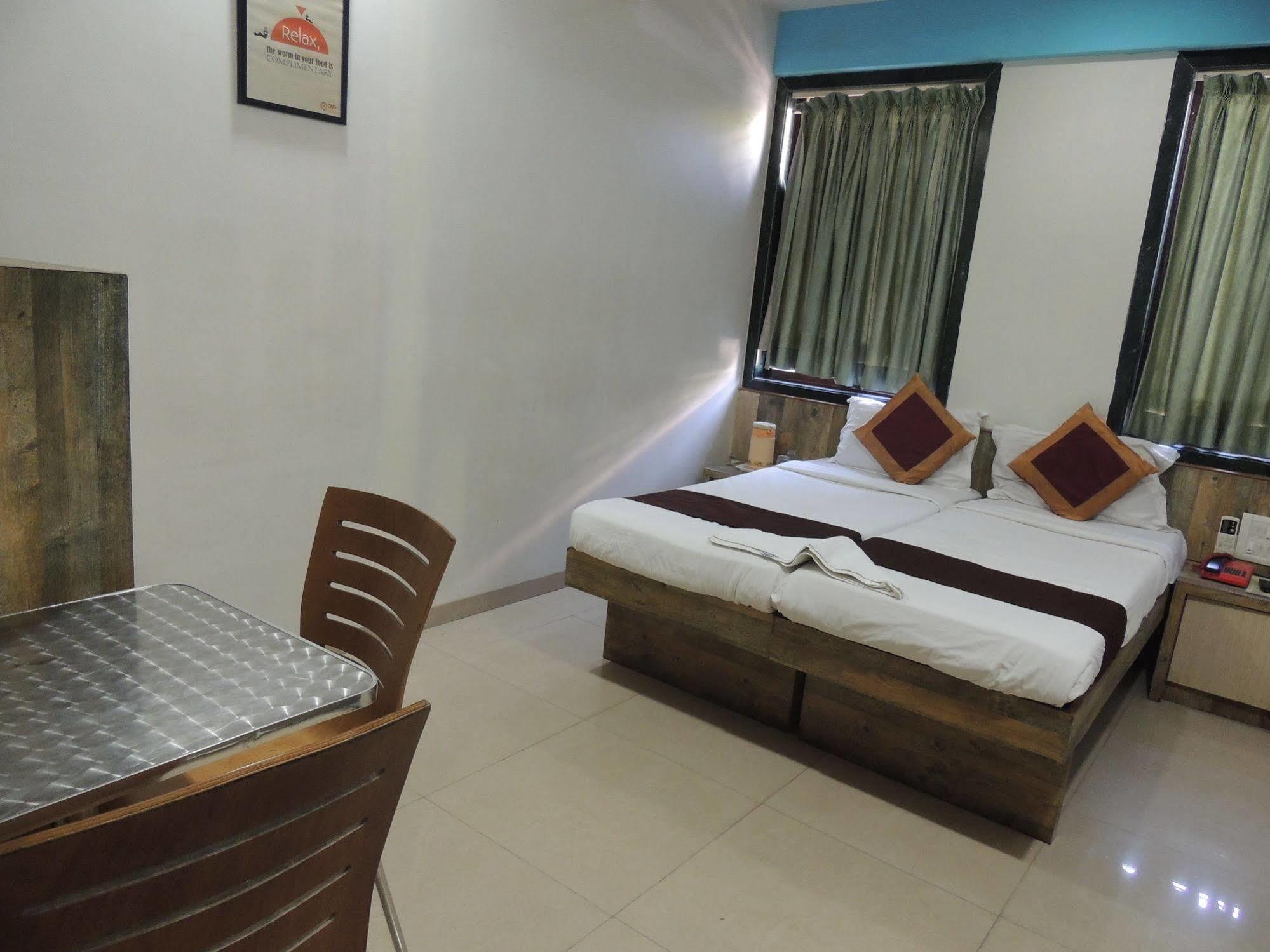 Hotel Galaxy Suite Mumbai Exterior foto