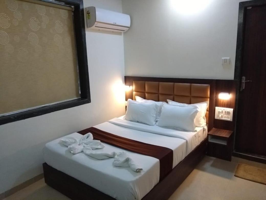 Hotel Galaxy Suite Mumbai Exterior foto